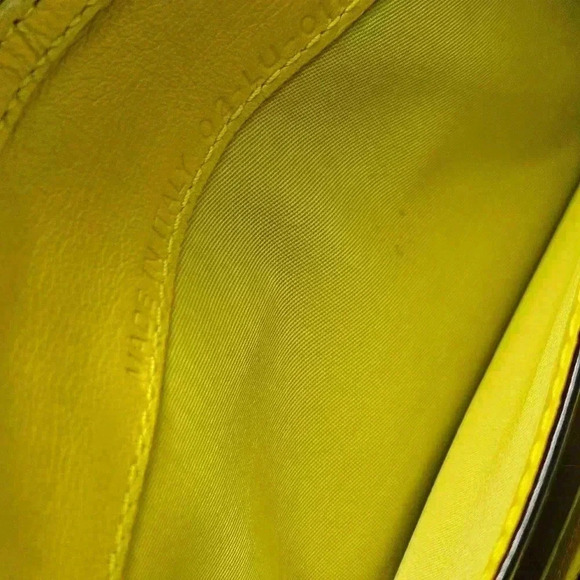 Dior Rencontre Black/Yellow Wallet-On-Chain - Picture 10 of 16